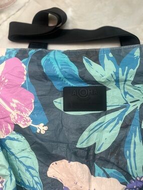 ALOHA Collection Day Tripper. Floral Tote - Pink, Aqua & Black